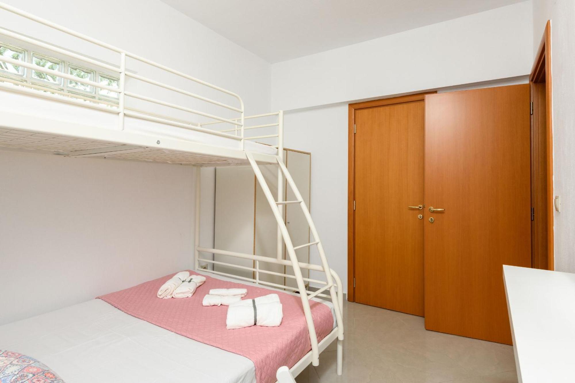 Whitegold Apartments Panagia Panagia  Zimmer foto