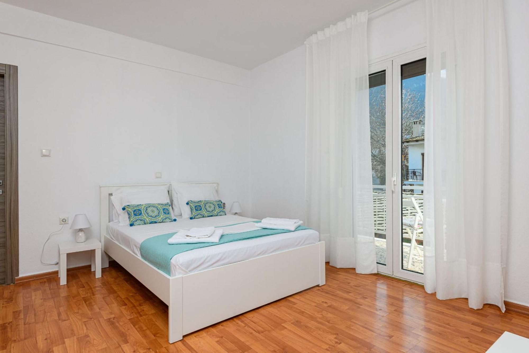 Whitegold Apartments Panagia Panagia  Zimmer foto