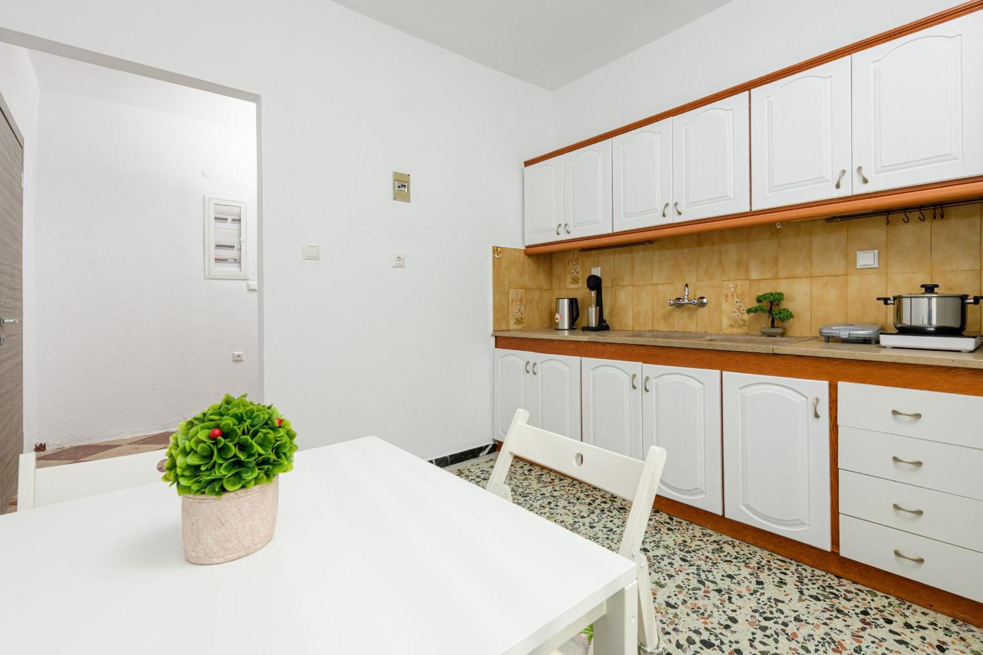 Whitegold Apartments Panagia Panagia  Zimmer foto