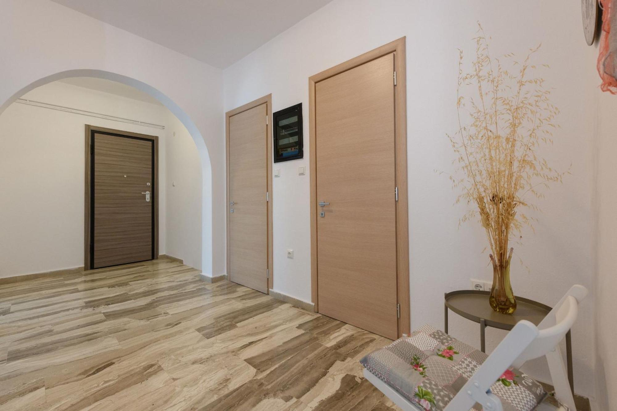 Whitegold Apartments Panagia Panagia  Zimmer foto